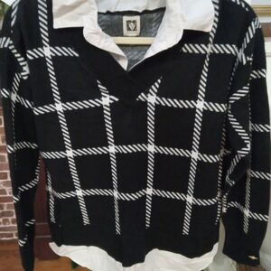 Anne Klein Black and White V-Neck Sweater